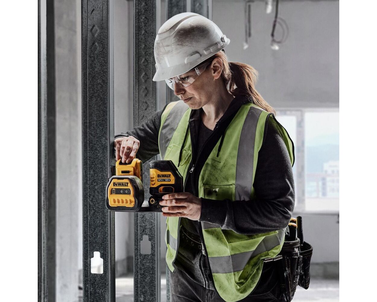 Dewalt laser level green 12v best sale